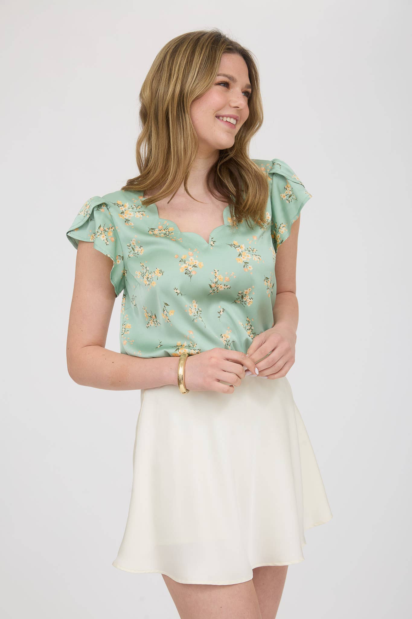 FLORAL PRINT V NECK SCALLOP SATIN BLOUSE: DUSTY MINT MULTI