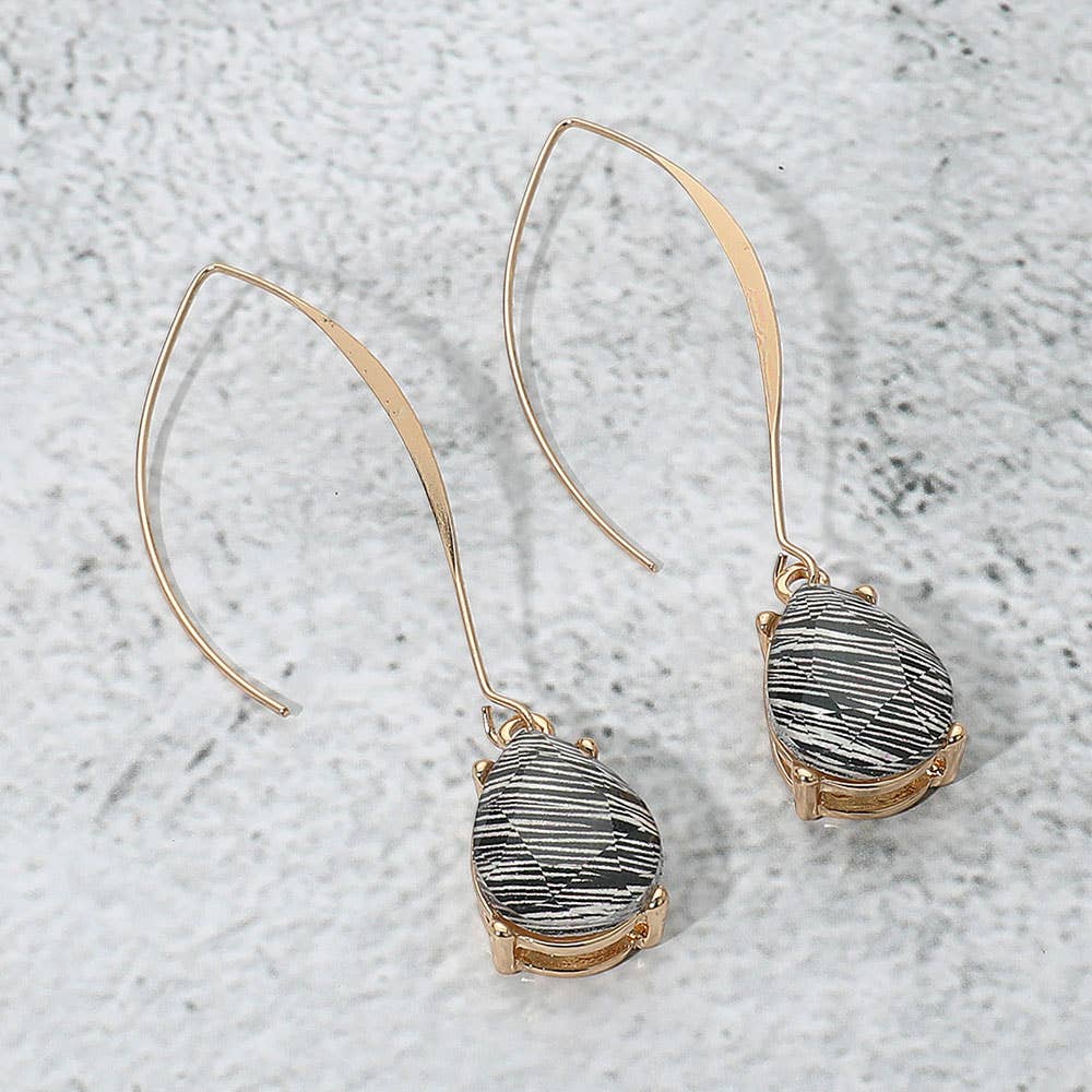 Teardrop Stone Cluster Long Drop Earrings: Red