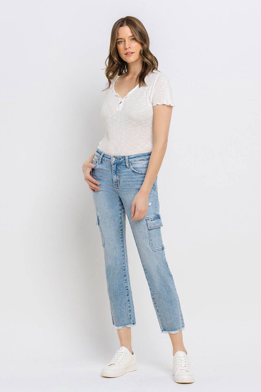 MID RISE SLIM STRAIGHT CARGO JEANS
