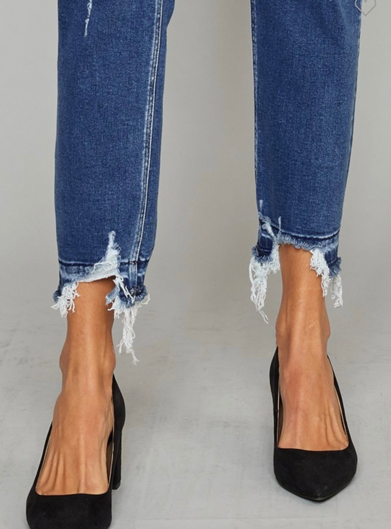 KC Slim Straight HR Shark Bite Jean