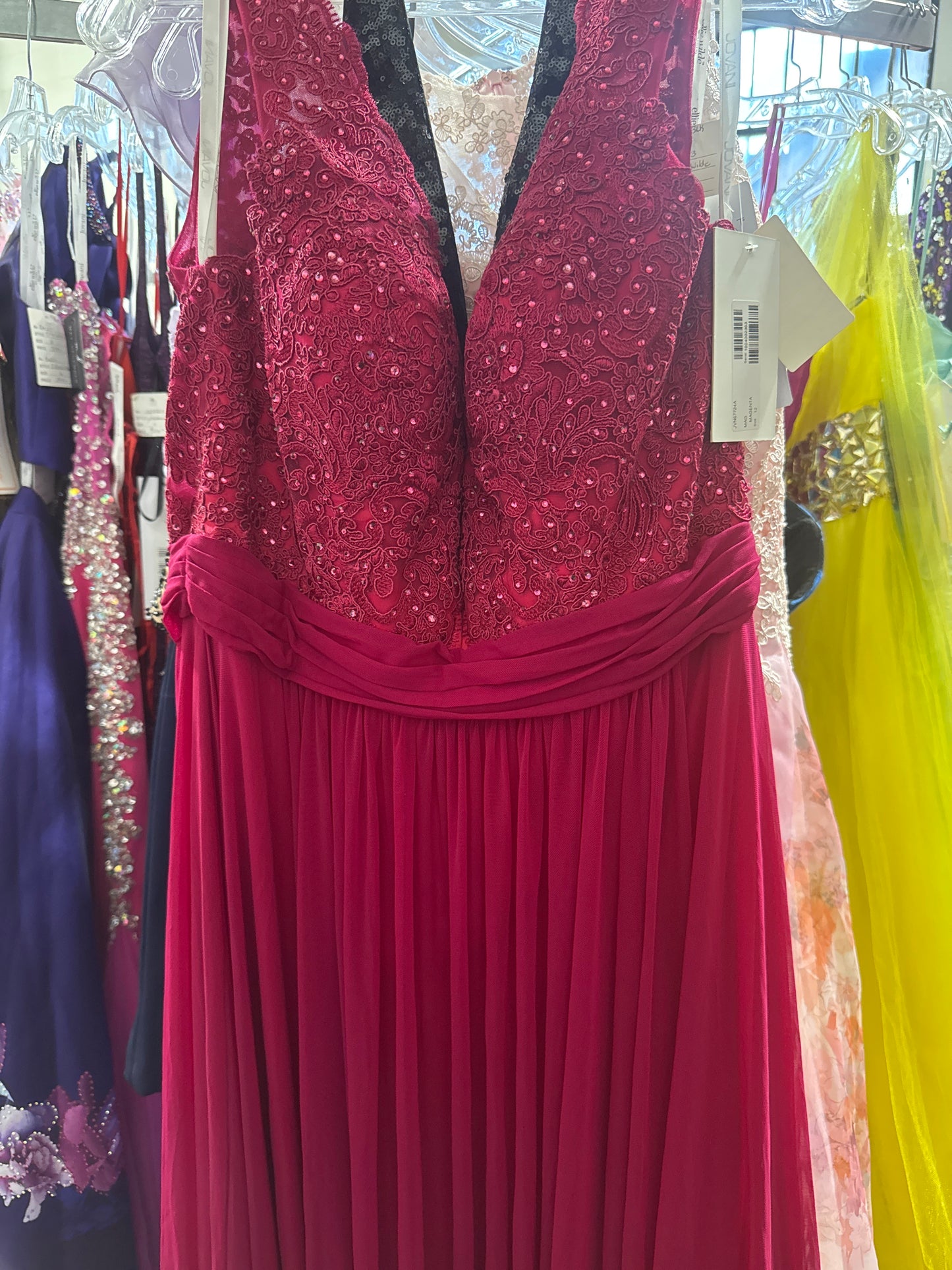 Prom Magenta Jovani 12