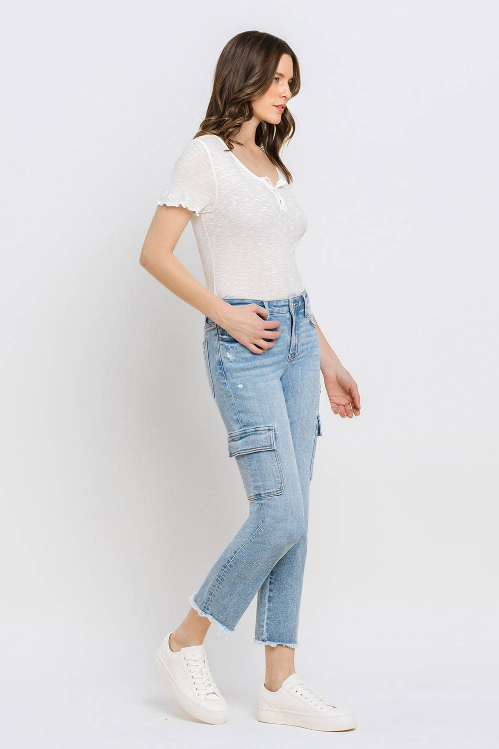 MID RISE SLIM STRAIGHT CARGO JEANS