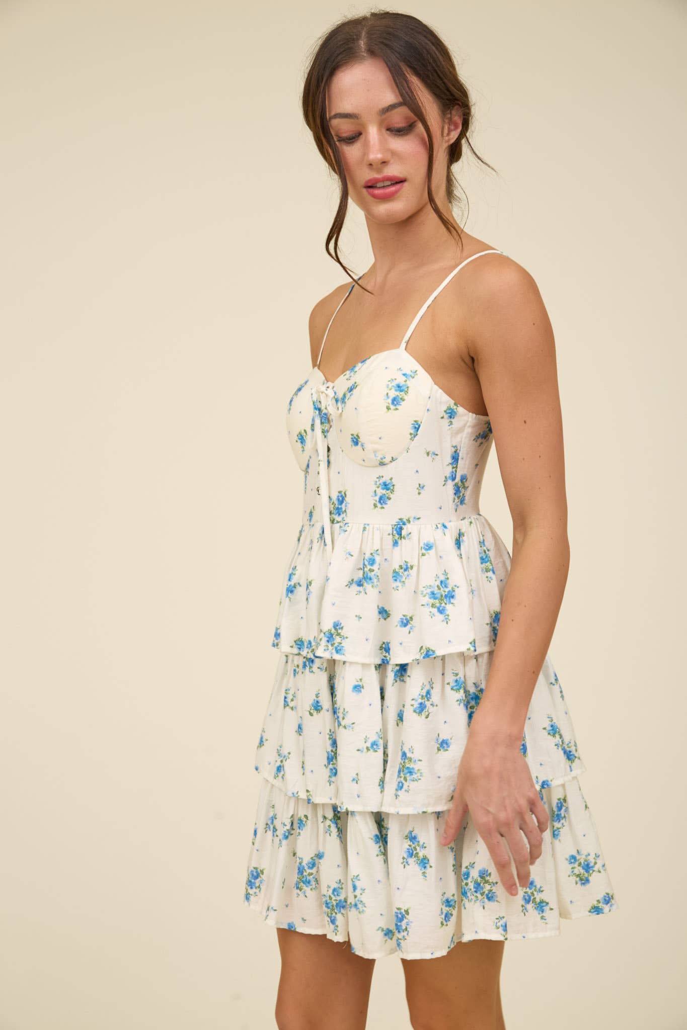FLORAL FRONT LACE UP RUFFLE TIERED MINI DRESS: BLUE MULTI