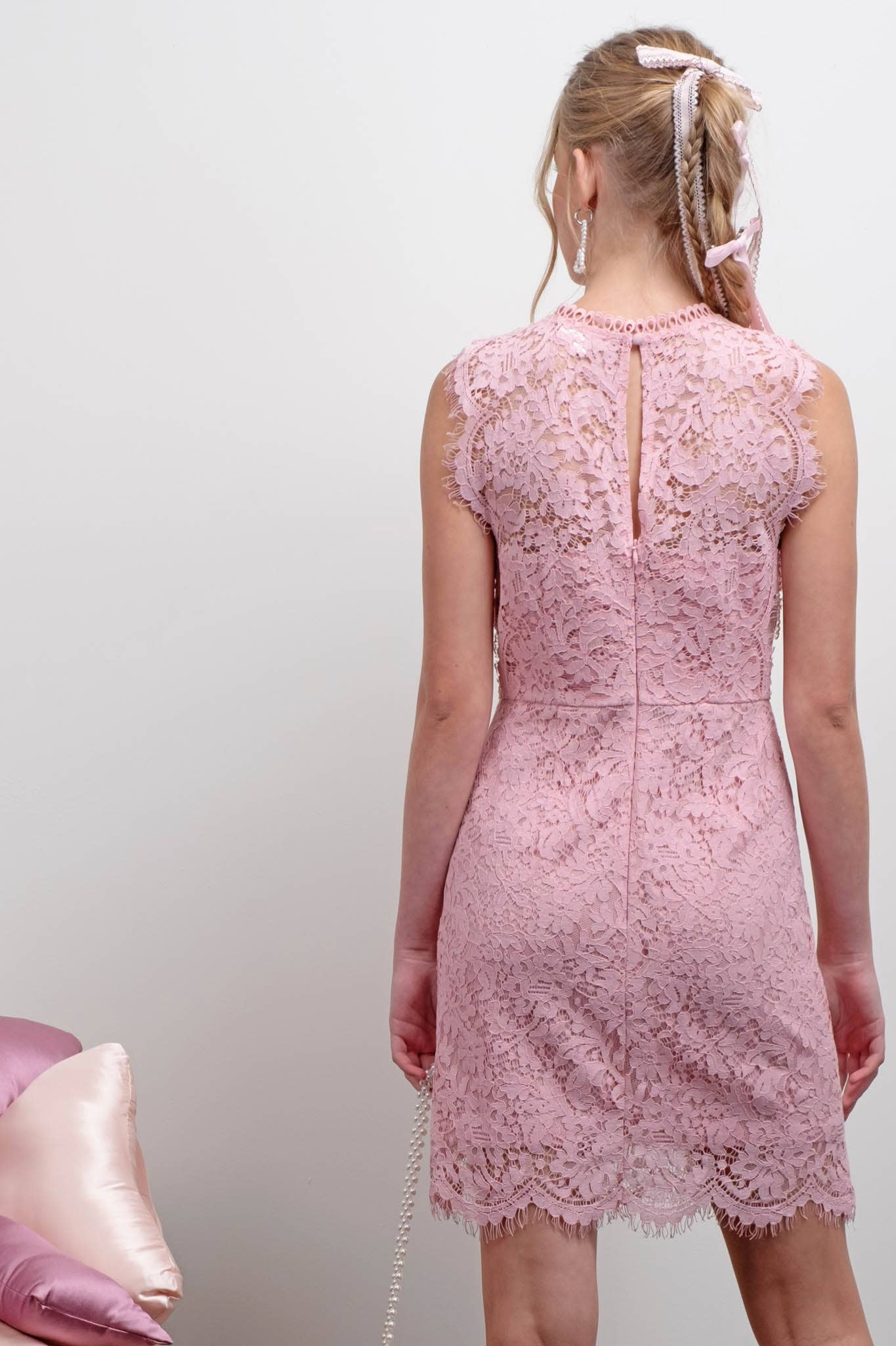 SCALLOP LACE SLEEVELESS MINI DRESS: PINK