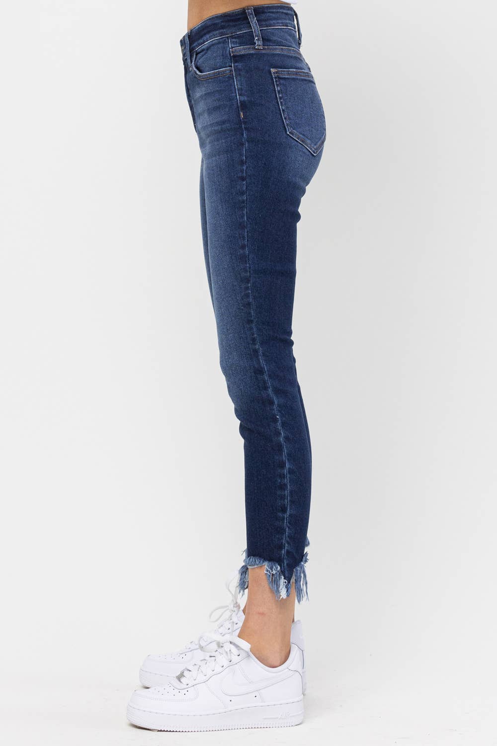 Jelly Jeans Mid Rise Chew Hem Skinny: Dark Denim