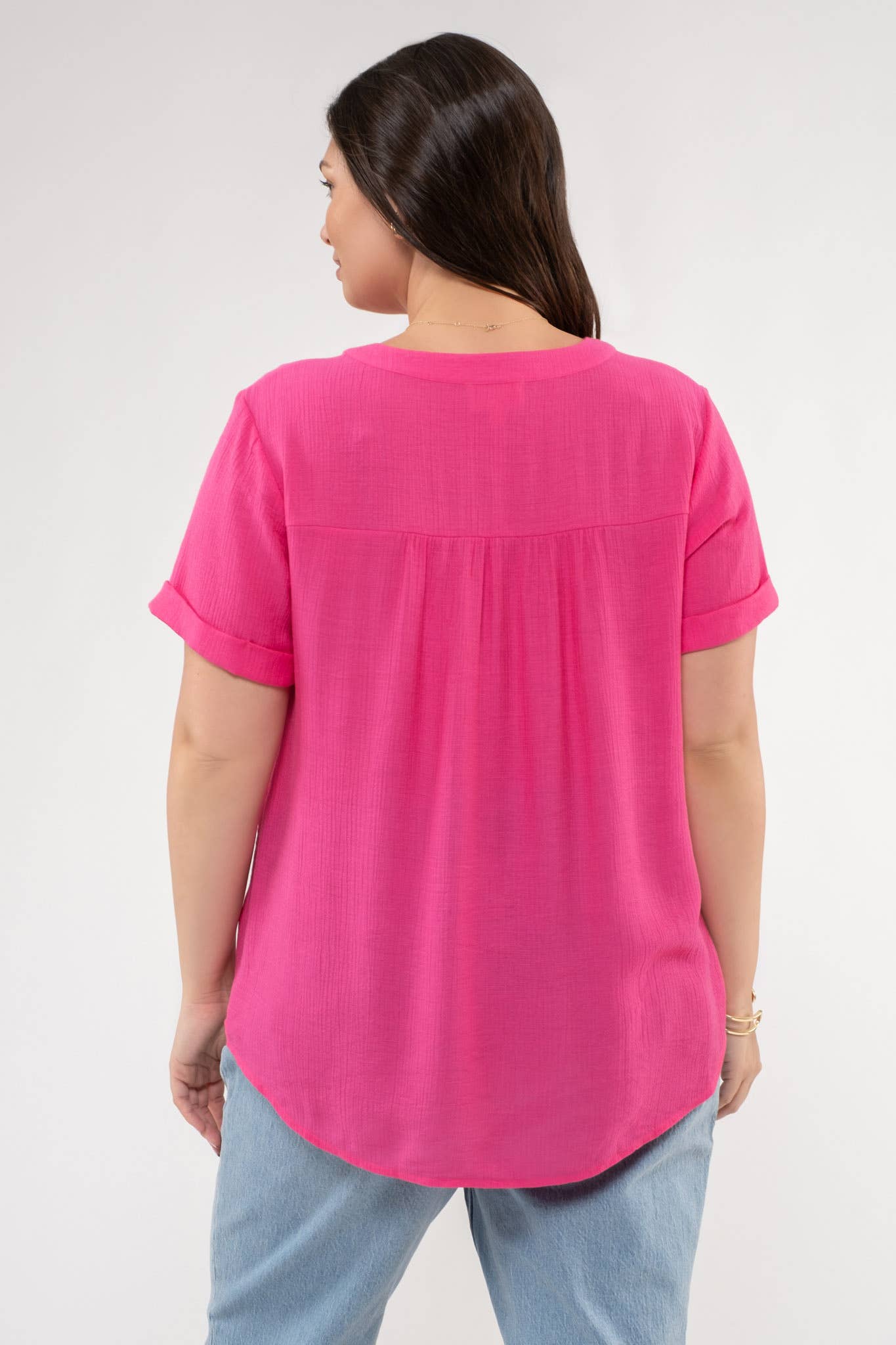 PLUS FRONT FLORAL LACE WOVEN TOP: FUCHSIA