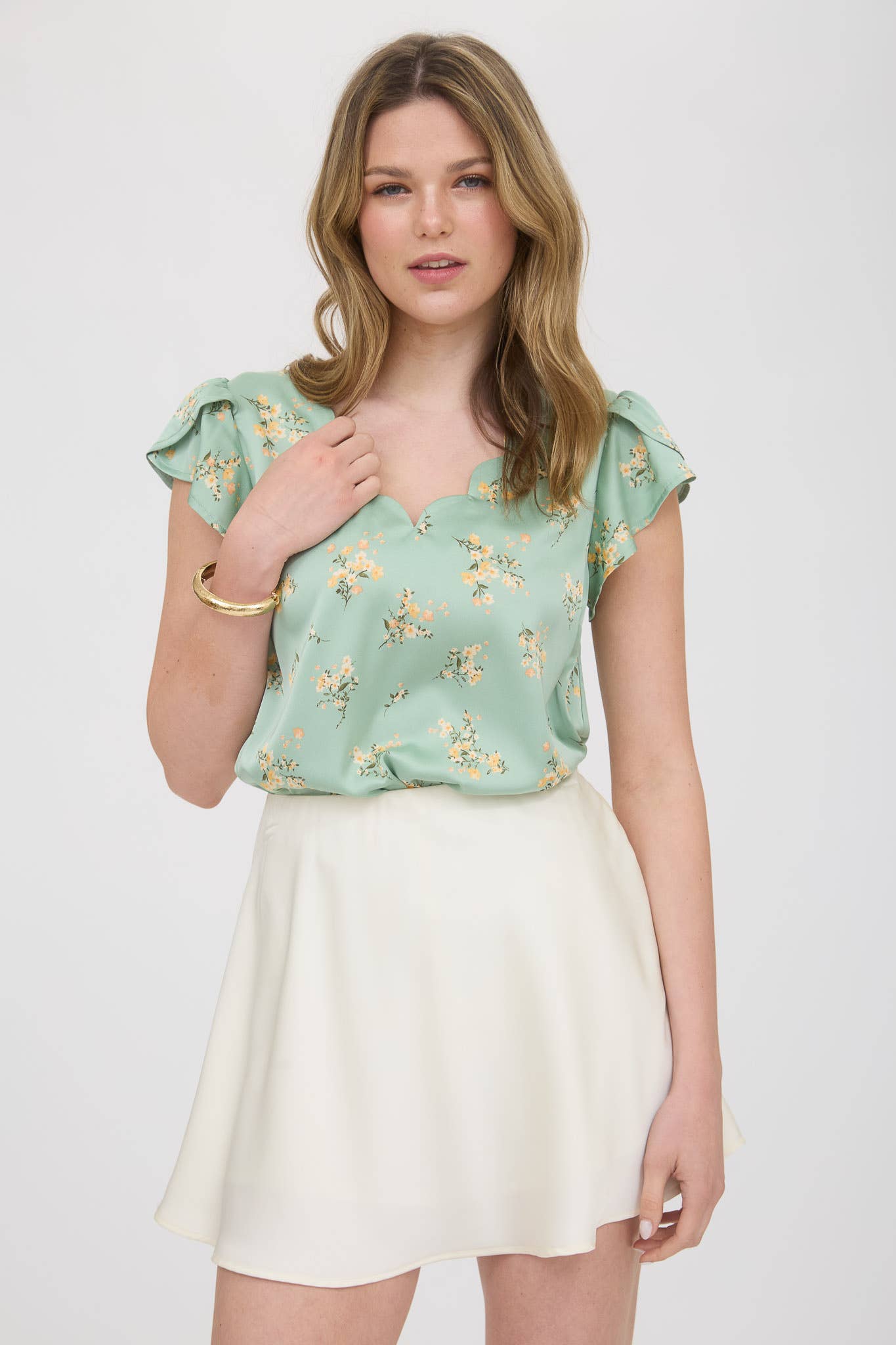 FLORAL PRINT V NECK SCALLOP SATIN BLOUSE: DUSTY MINT MULTI
