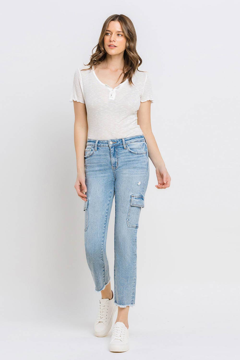 MID RISE SLIM STRAIGHT CARGO JEANS