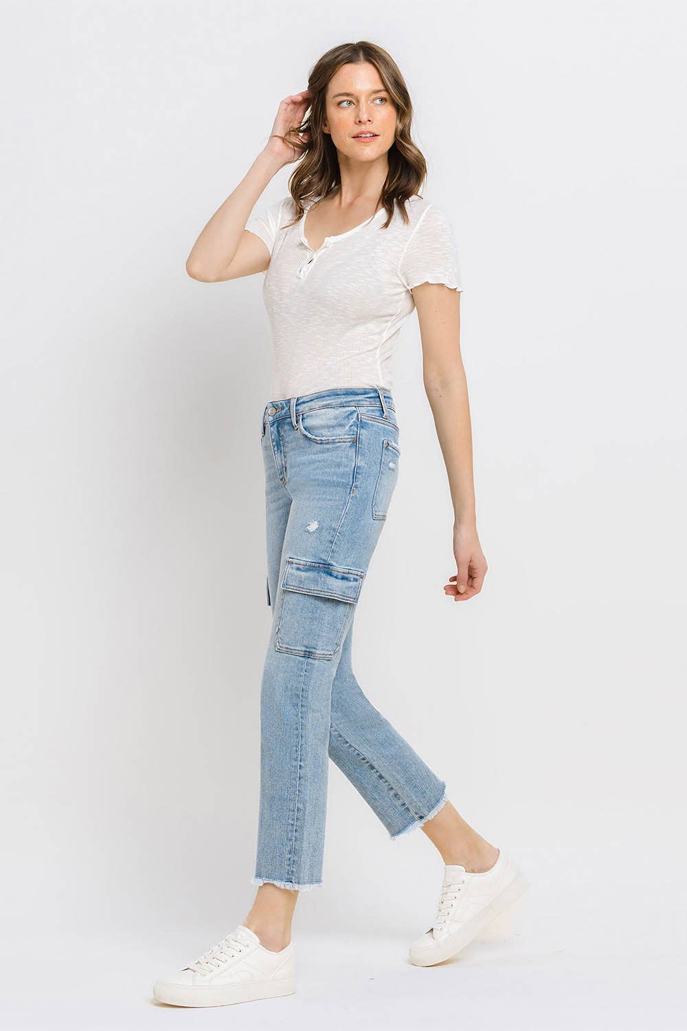 MID RISE SLIM STRAIGHT CARGO JEANS