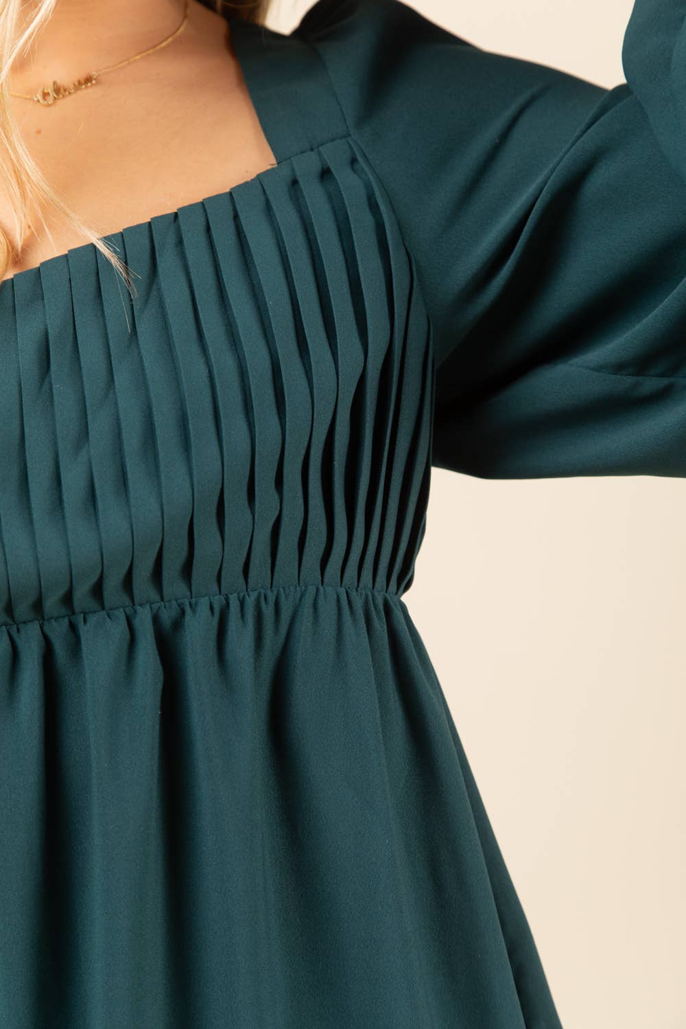 Bust Pleated Backless Mini Dress: FOREST