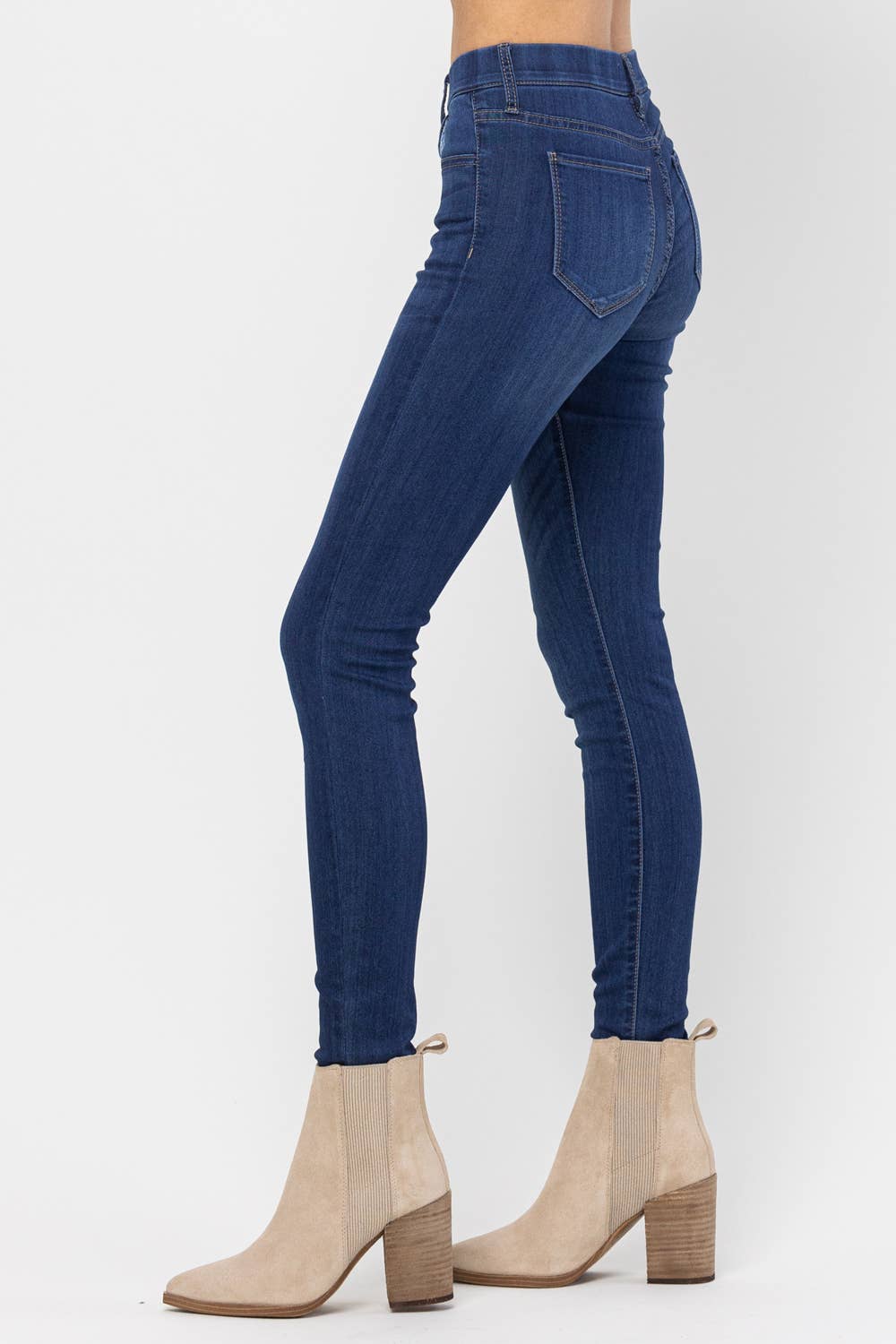 Jelly Jeans Mid Rise Pull On Skinny