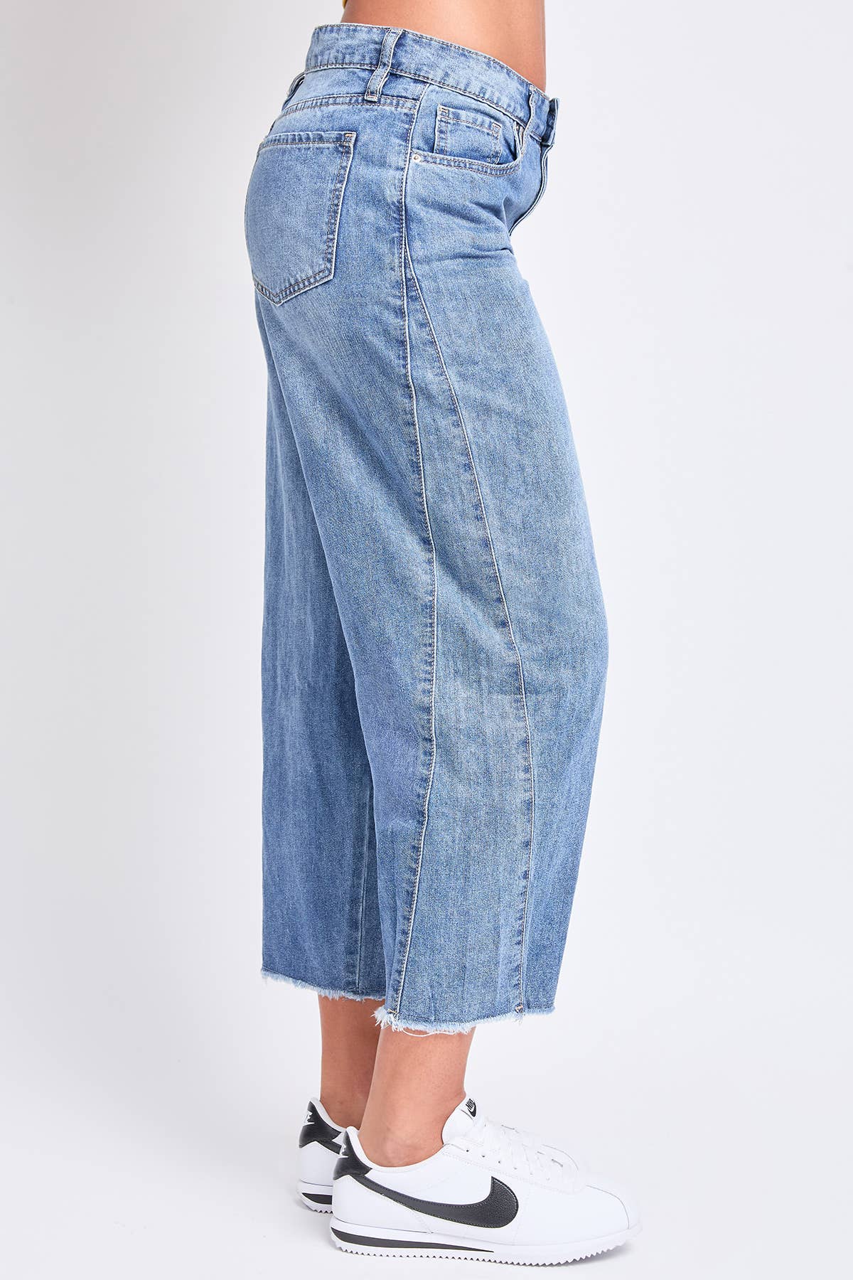 YMI Baggy Cropped Frayed Barrel Rigid Jeans
