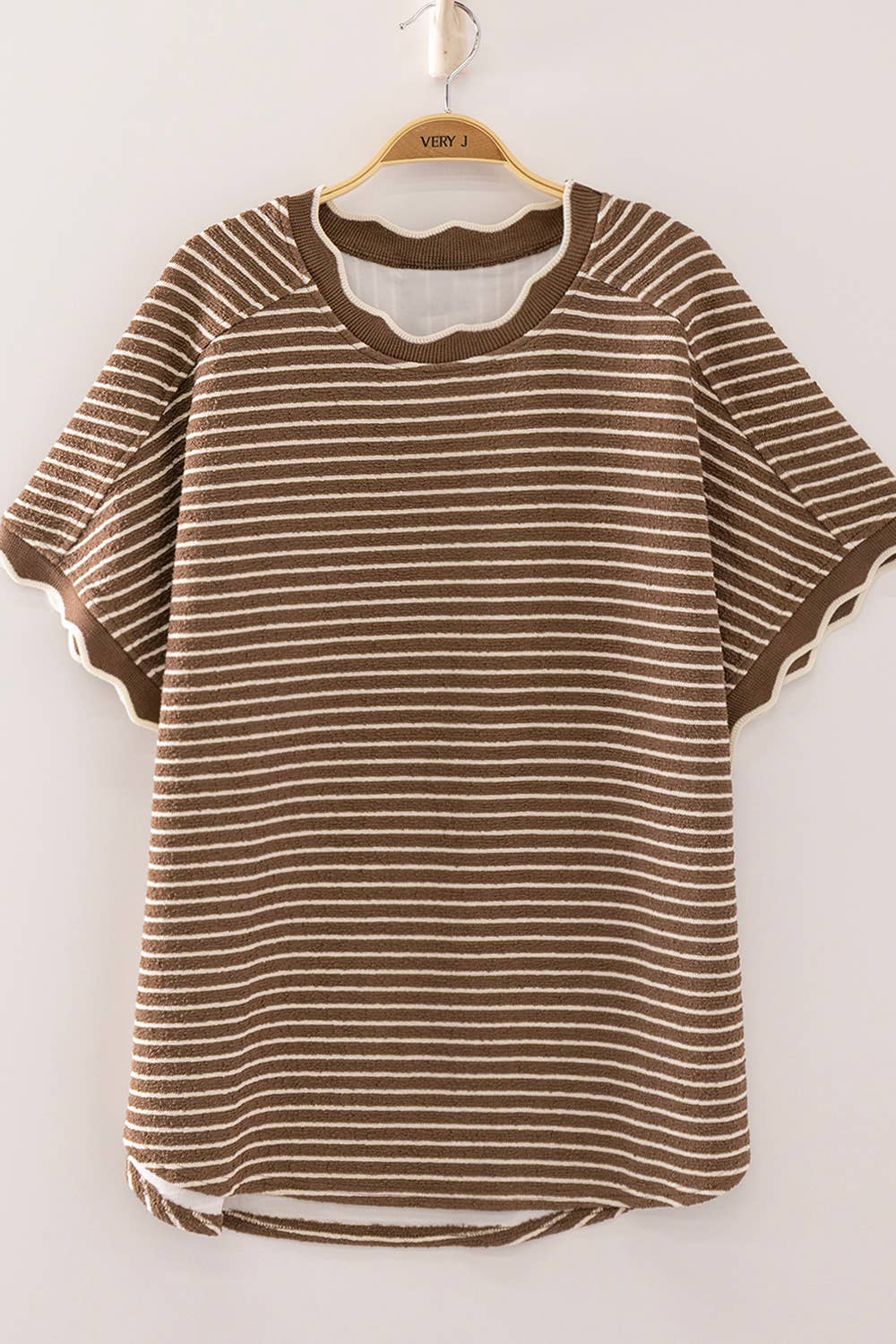 NT12700-Scallop Trim Stripe Knit Top: WHITE STRIPE / S-M-L/2-2-2