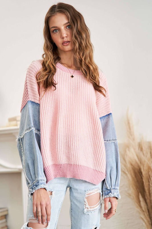 FRAYED DENIM SLEEVE SWEATER TOP: BLUSH