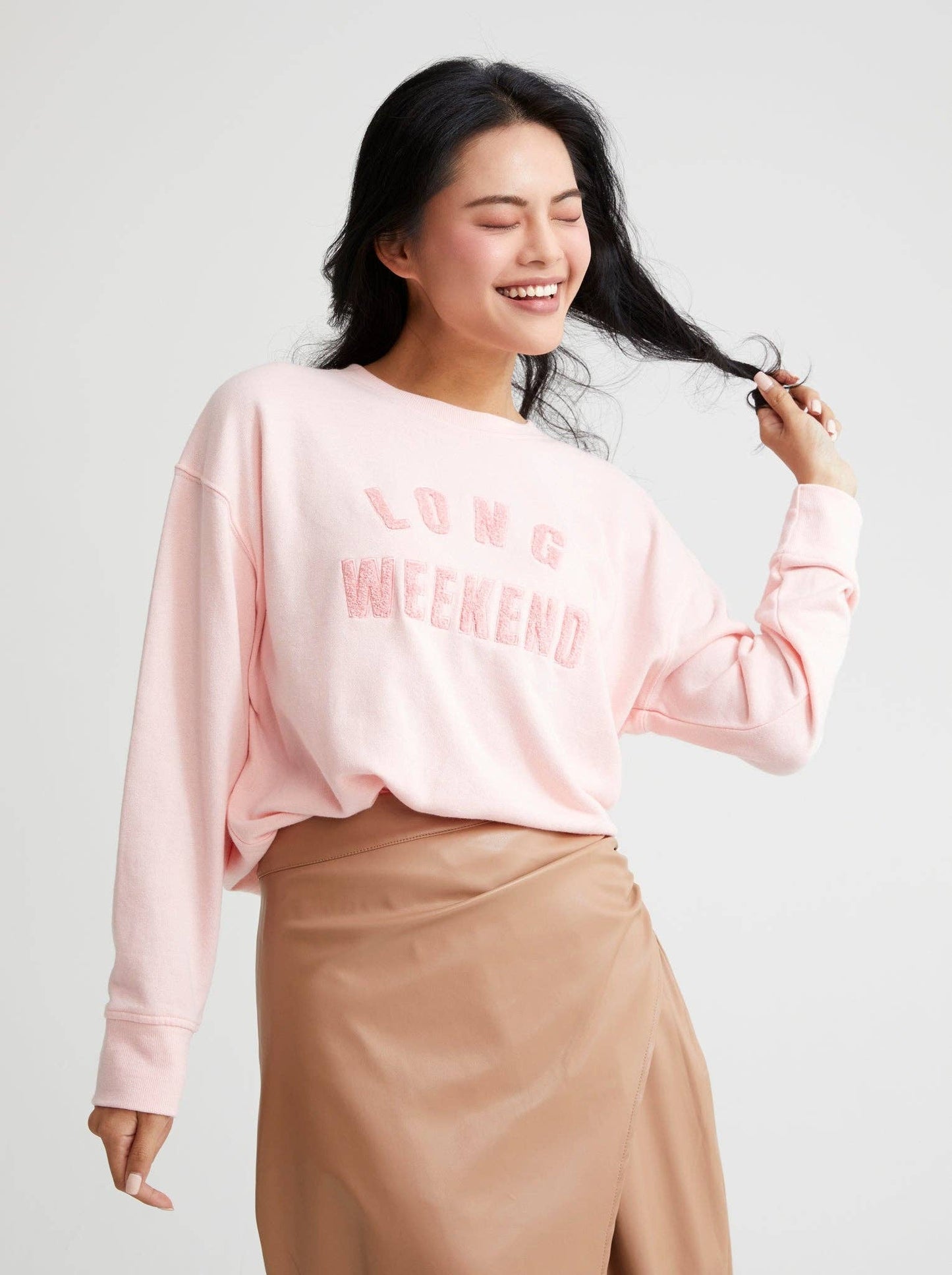 "LONG WEEKEND" SWEATSHIRT: ROSE