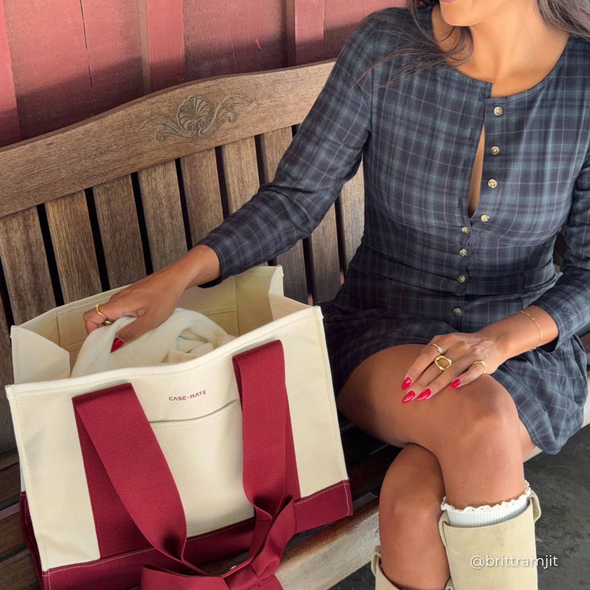 Case-Mate Canvas Tote: Cranberry Bow