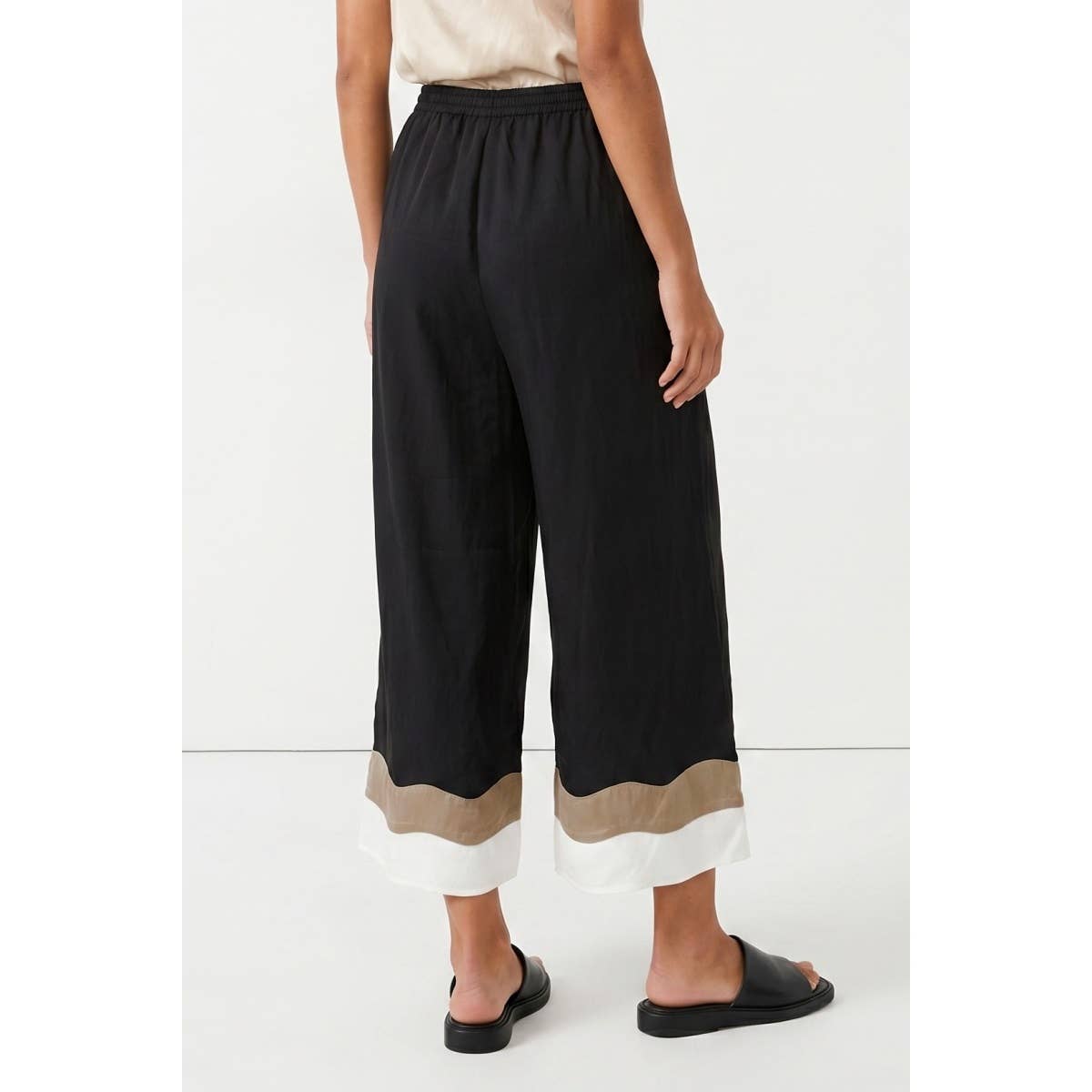 Wavy Colorblock Wide Leg Pants: Dark Navy / S