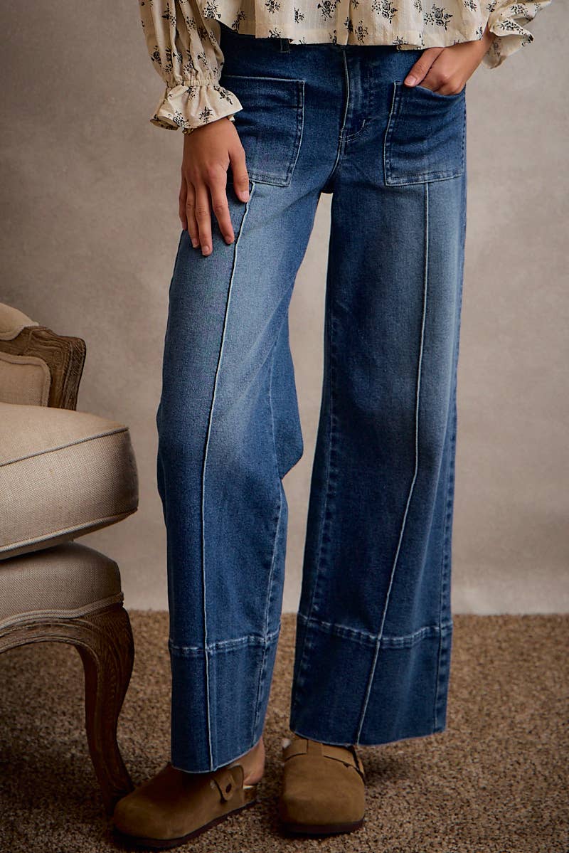MID RISE FLARE PIN TUCK  BOTTOM DENIM JEANS WITH FRONT PATCH