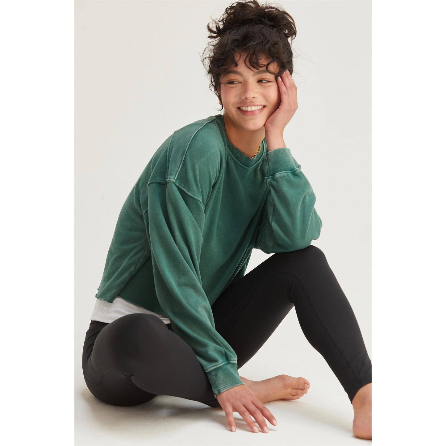 CROPPED CREWNECK SWEATSHIRT WITH RAW HEM