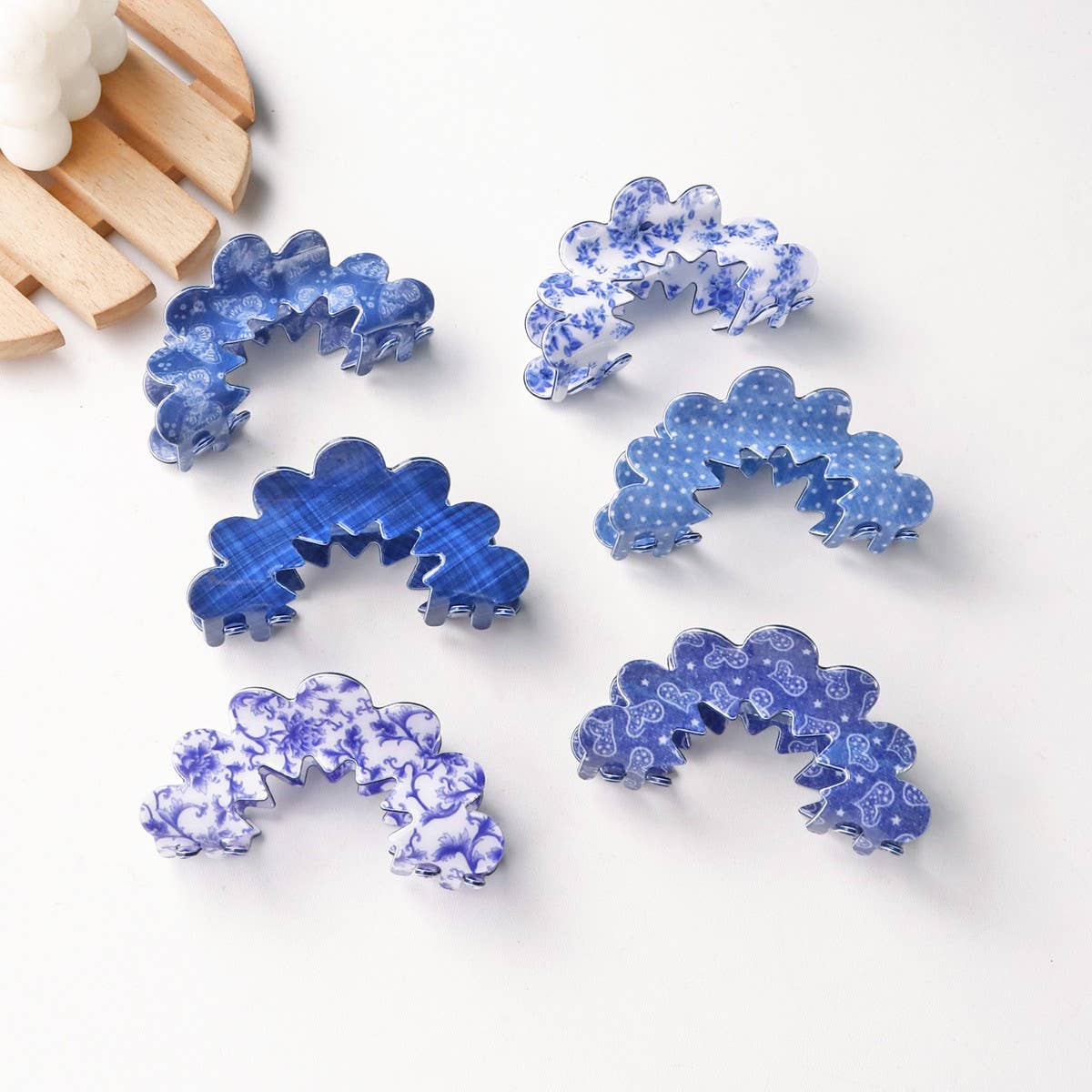 SIMPLE WAVE HAIR CLAW CLIP BLUE FLORAL ASSORTED