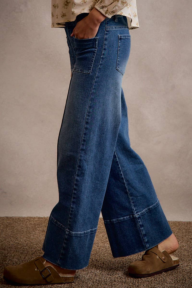 MID RISE FLARE PIN TUCK  BOTTOM DENIM JEANS WITH FRONT PATCH