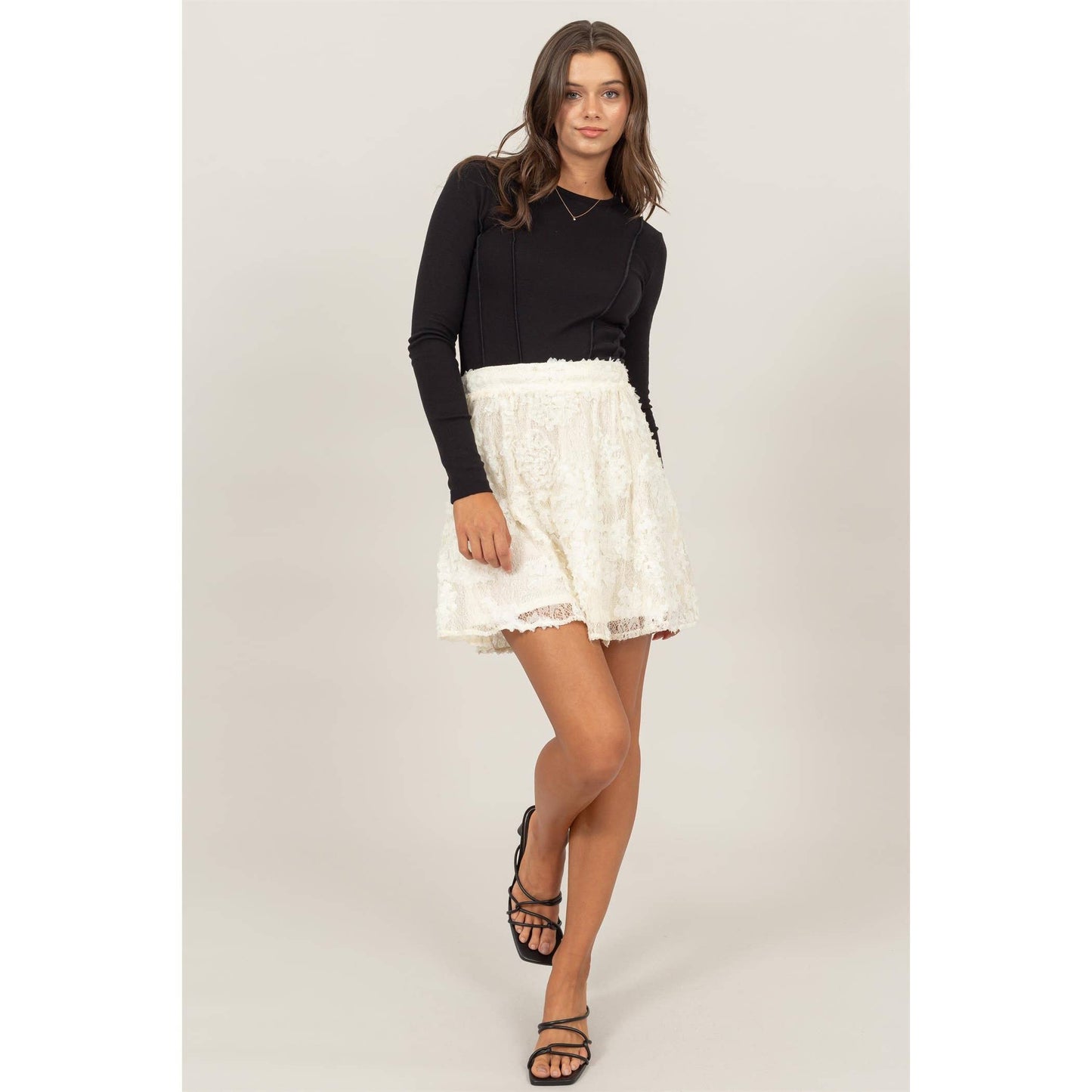 FLORAL LACE SKATER SKIRT: CREAM