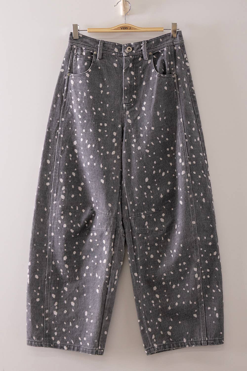 Allover Print Barrel Pants:              GRAY/BAMBI