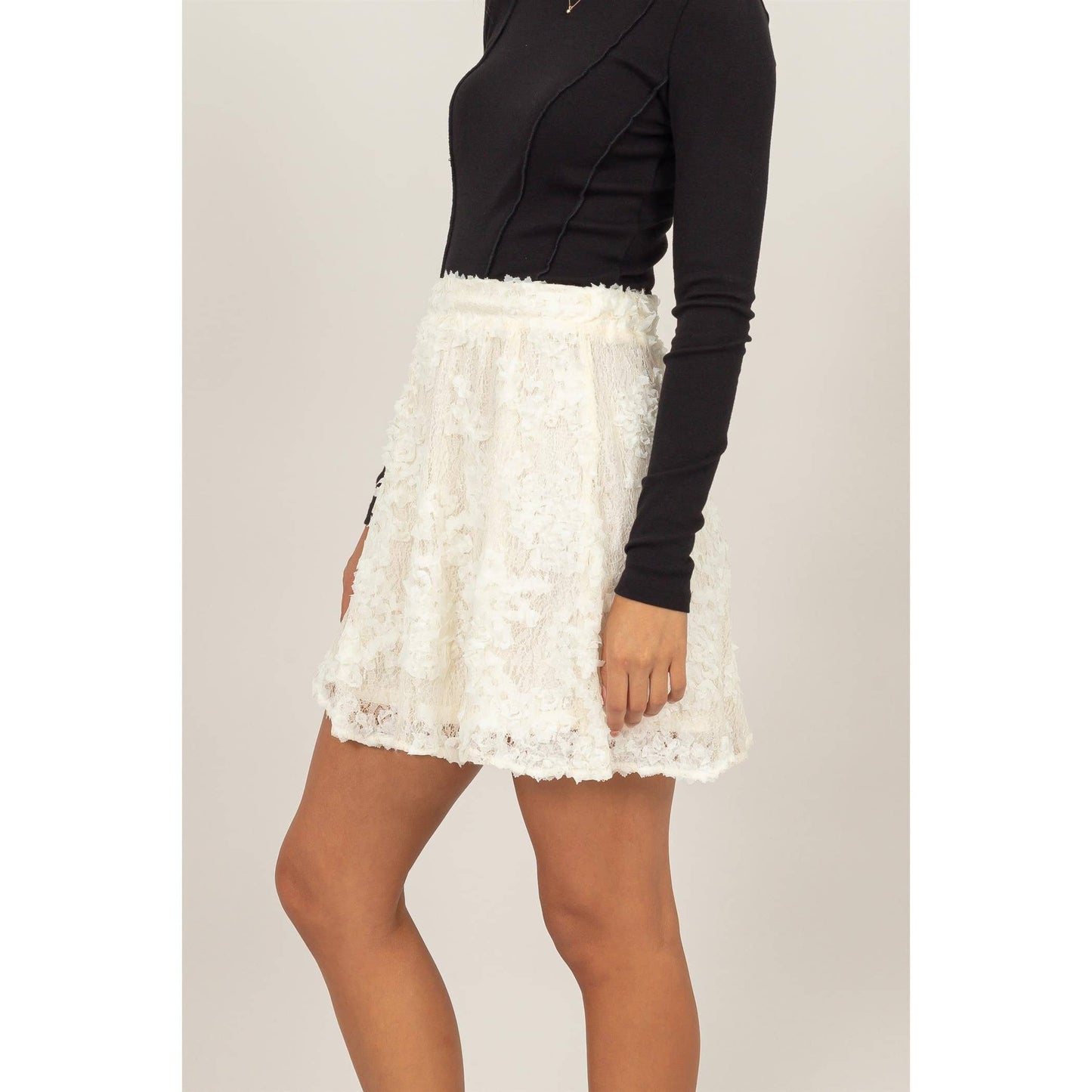 FLORAL LACE SKATER SKIRT: CREAM