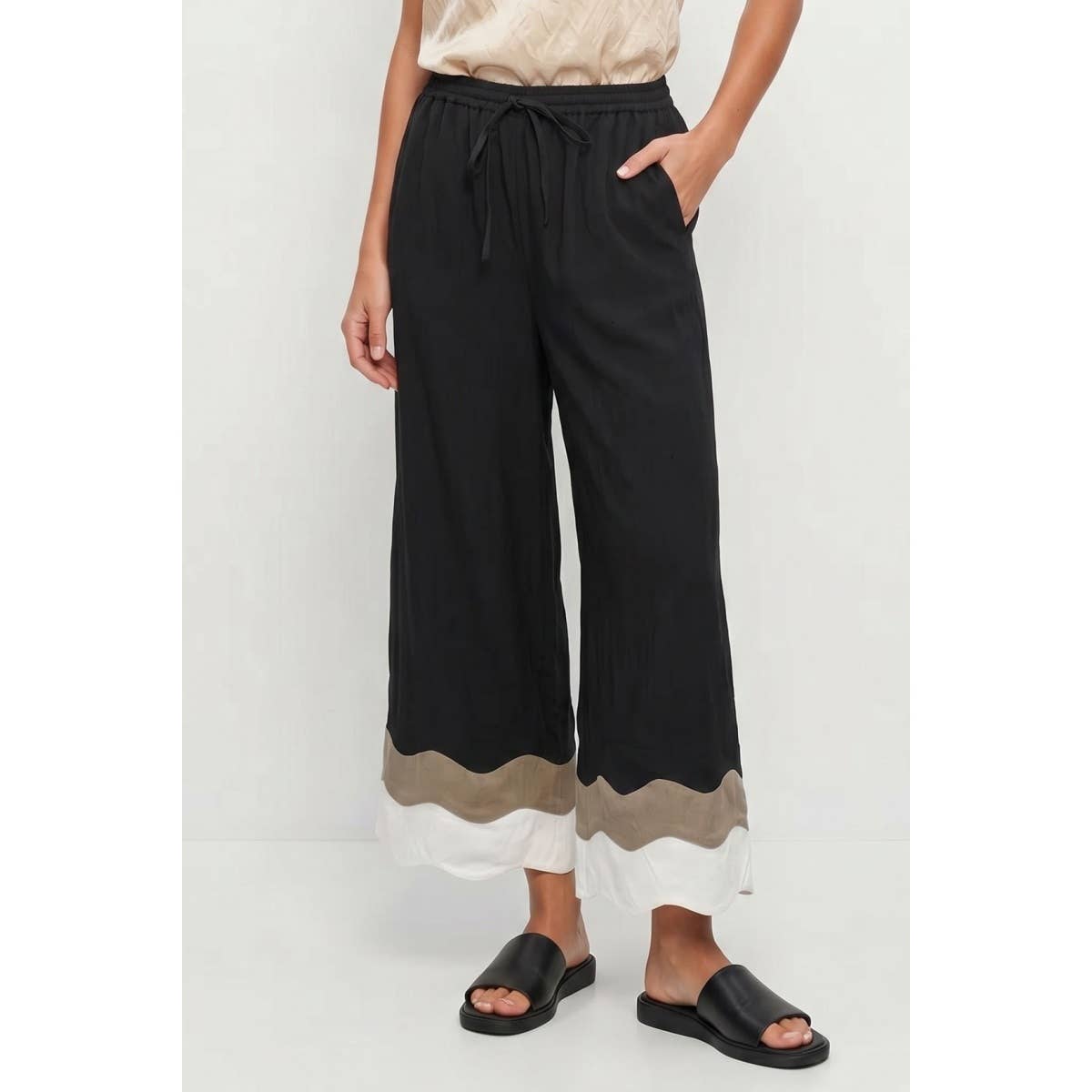 Wavy Colorblock Wide Leg Pants: Dark Navy / S